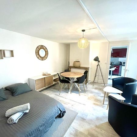 Le Victor Hugo Apartamento Besançon Exterior foto