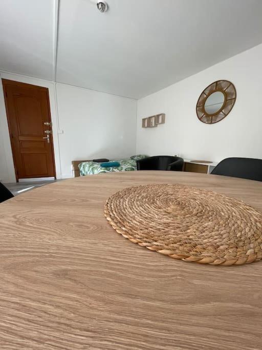 Le Victor Hugo Apartamento Besançon Exterior foto