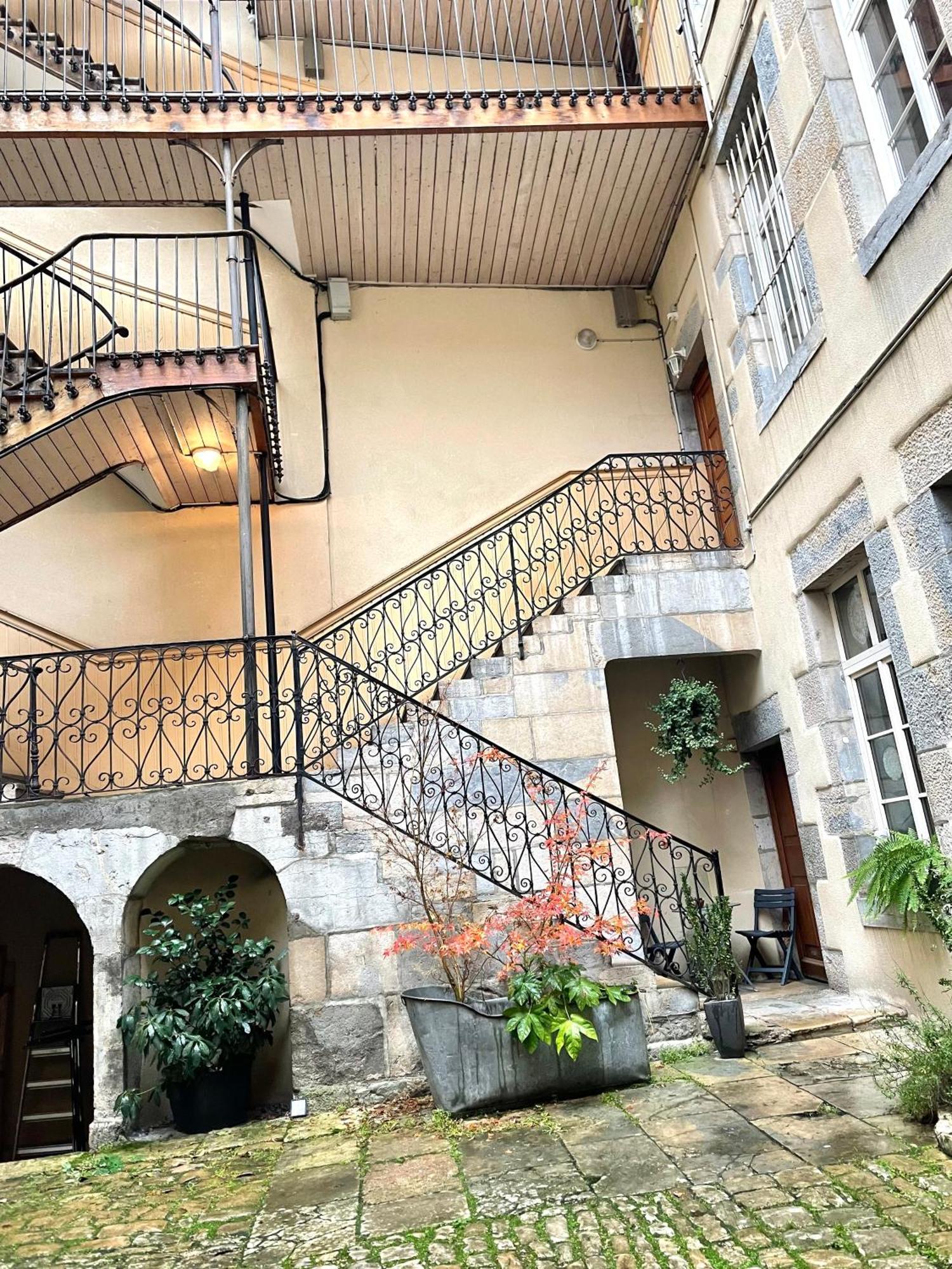 Le Victor Hugo Apartamento Besançon Exterior foto